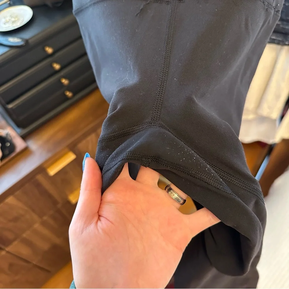 Lululemon align crops in black sz 2 - Picture 4 of 5